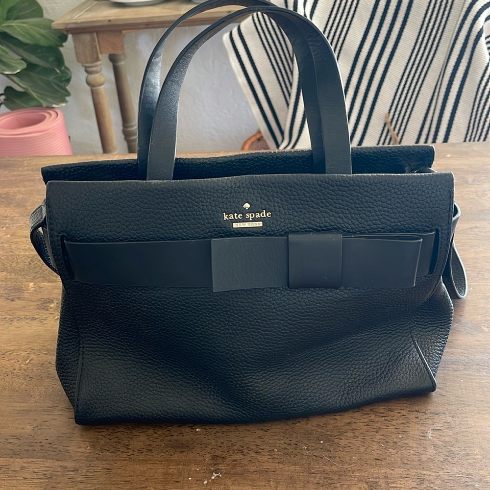 Kate Spade. Medium shoulder bag